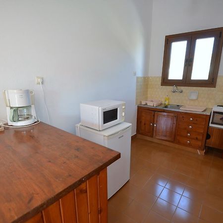 Madoupa Beach Apartments 오르노스 외부 사진