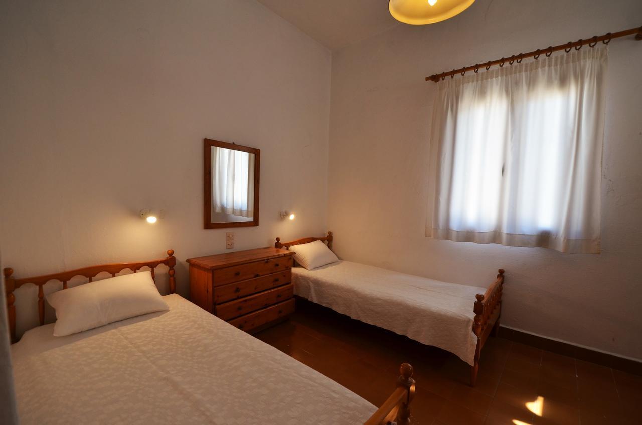 Madoupa Beach Apartments 오르노스 외부 사진